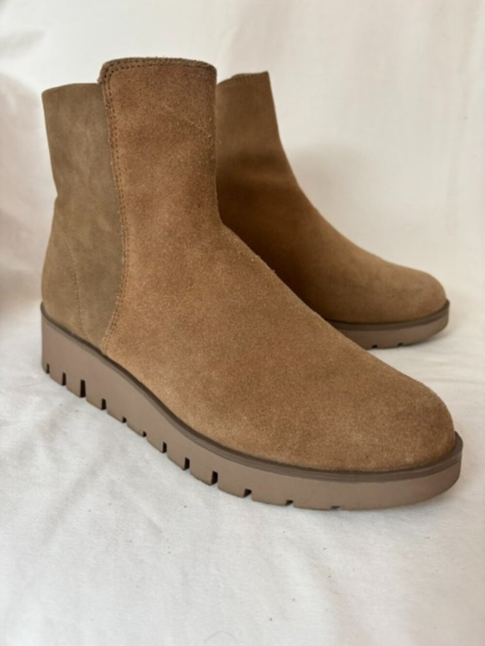 Rockport Dania Camel Suede Wedge Ankle Boot Women's Size 9